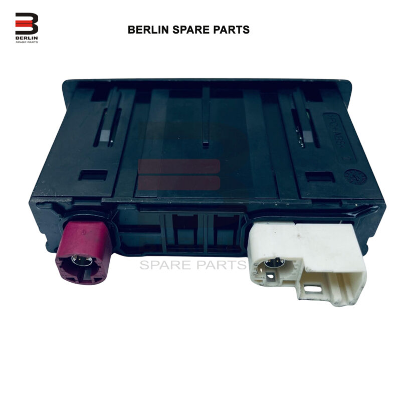 MERCEDES BENZ A CLASS W177 USB SOCKET CONNECTOR,  USED PARTS, 2478203902