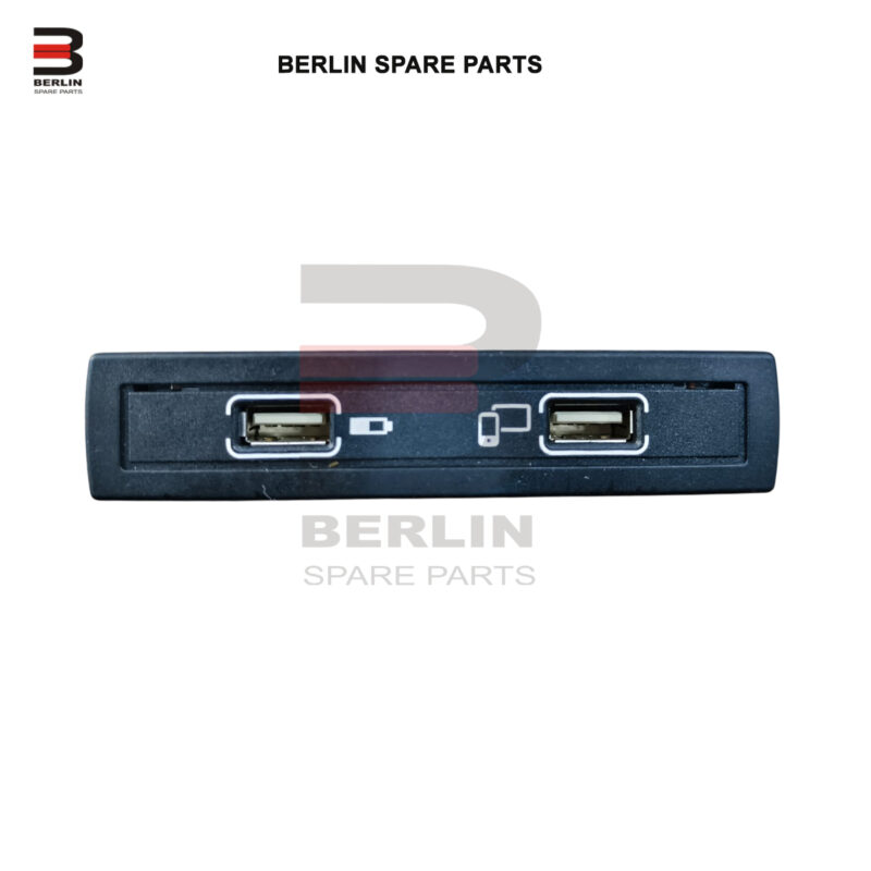 MERCEDES BENZ A CLASS W176 USB/AUX INPUT PORT, USED PARTS, 1728202100