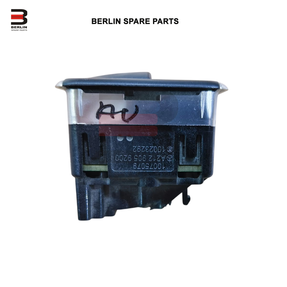 MERCEDES BENZ E CLASS W212 TRUNK SWITCH, USED PARTS, 2129059200 - Image 3