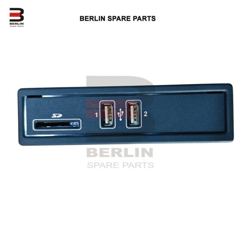 MERCEDES BENZ C CLASS W205 USB/AUX INPUT PORT, USED PARTS, 2058200226
