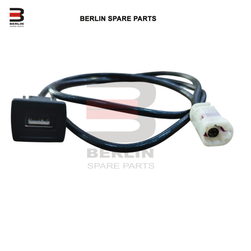 MERCEDES BENZ CLA CLASS W117 USB/AUX INPUT PORT, USED PARTS, 1178200315